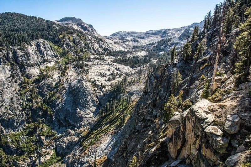 USA guide to hiking the Lakes Trail in Sequoia National Park